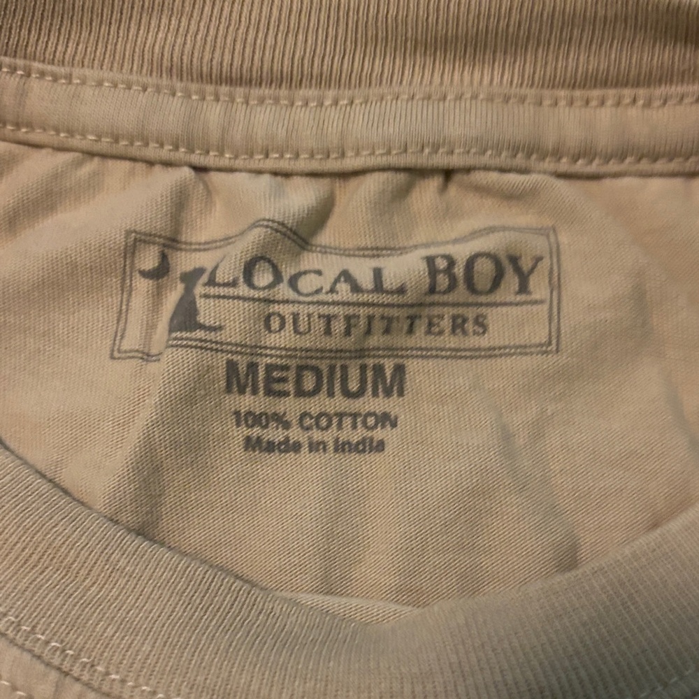 Men’s Local Boy Outfitters White and Tan Men's T-Shirts. Size Medium - Picture 6 of 7